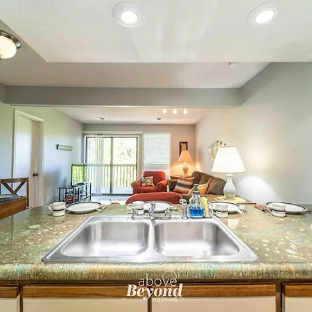 Comfy Condo Near Sdc